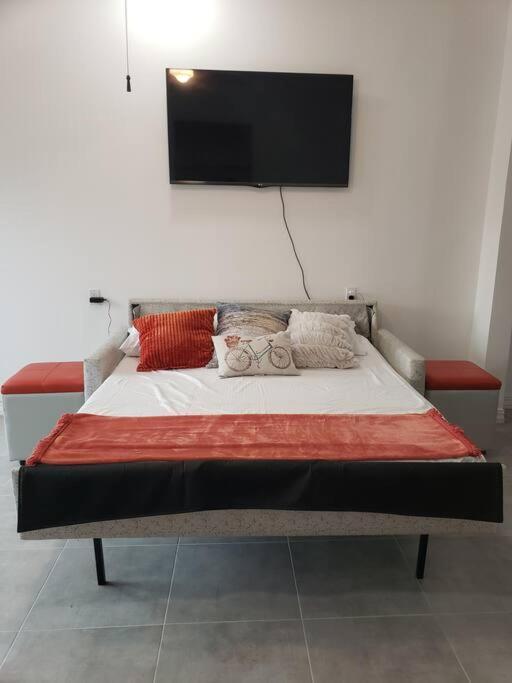 2 Br/ 1 Ba Home, Sleeps 10, 1 Min Walk To Rosarito Beach Eksteriør billede