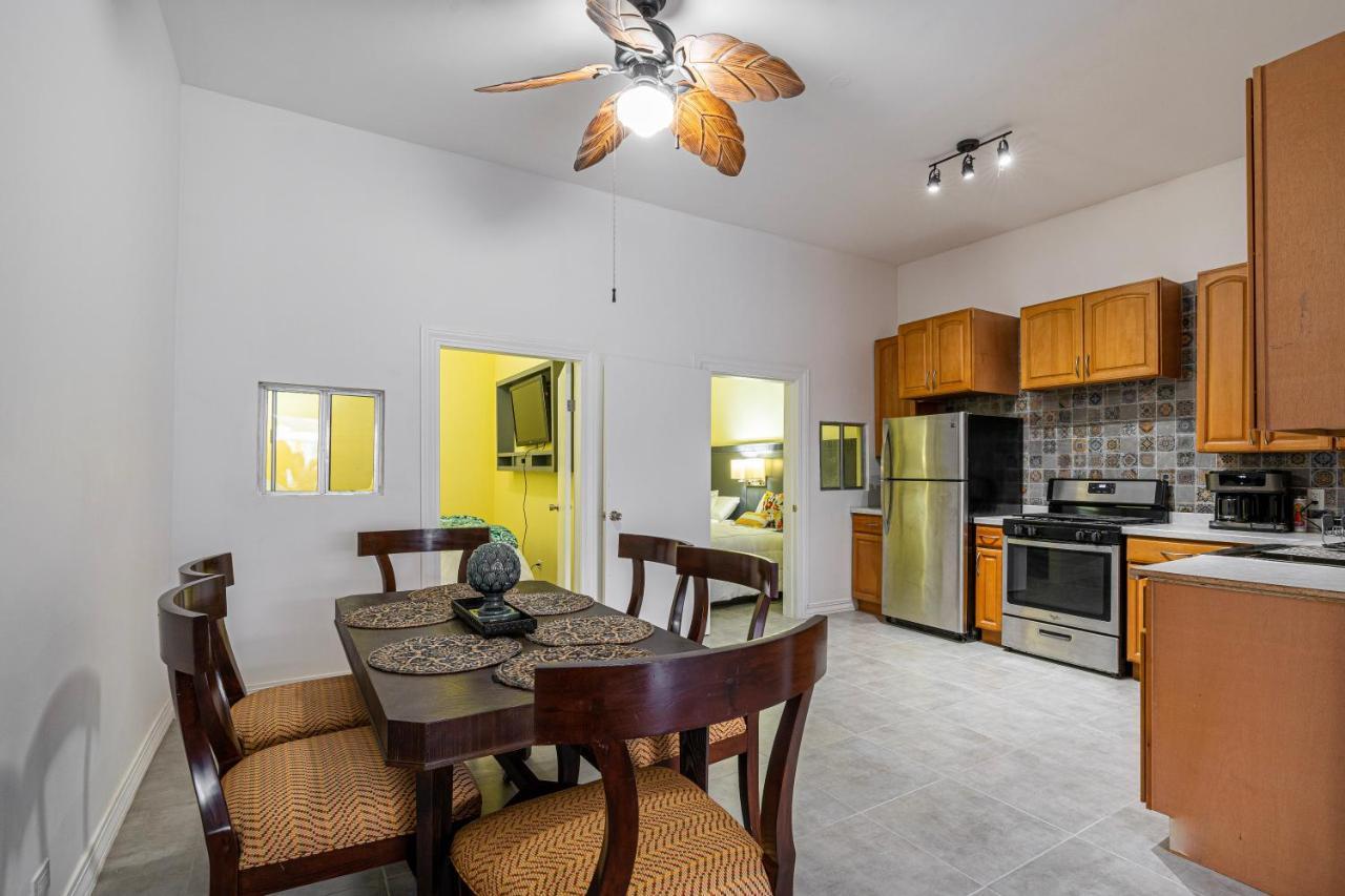2 Br/ 1 Ba Home, Sleeps 10, 1 Min Walk To Rosarito Beach Eksteriør billede