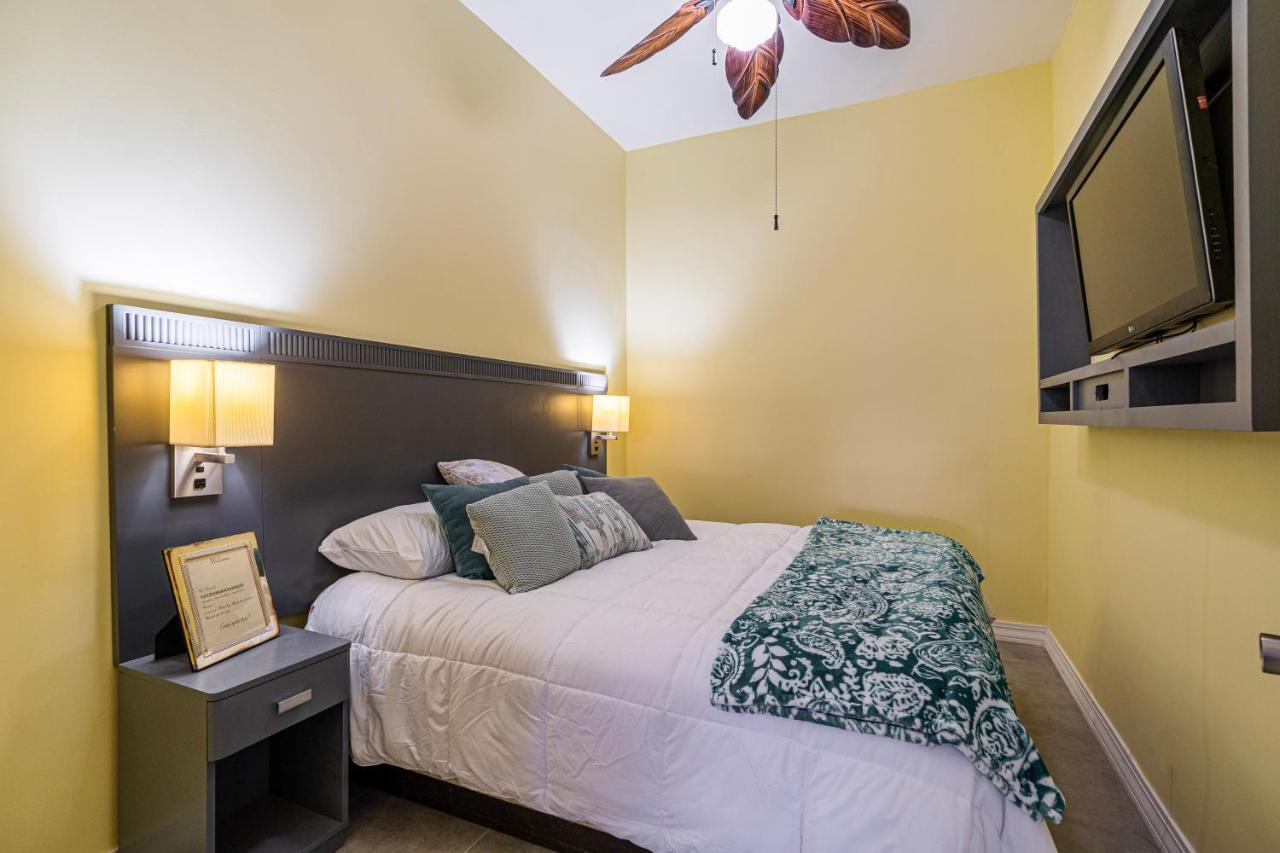 2 Br/ 1 Ba Home, Sleeps 10, 1 Min Walk To Rosarito Beach Eksteriør billede
