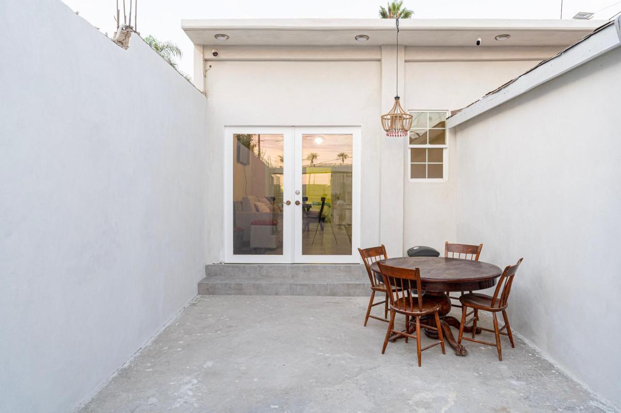 2 Br/ 1 Ba Home, Sleeps 10, 1 Min Walk To Rosarito Beach Eksteriør billede